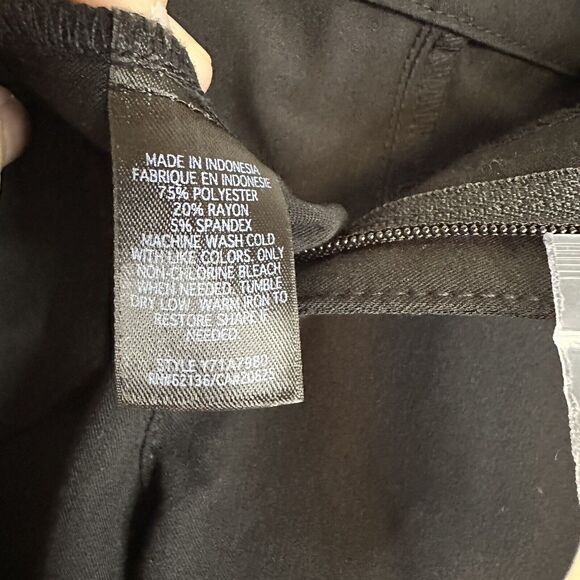 Guess Flat Front Classy black cuffed Bermuda shorts size 27 new - Picture 4 of 7